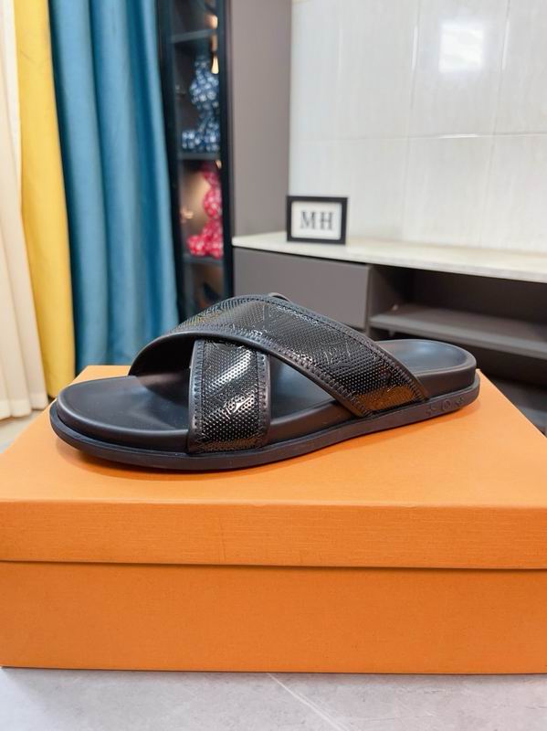 Louis Vuitton Slippers Mens ID:20250512-264